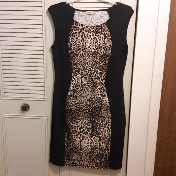 Dresses & Skirts - Leopard dress